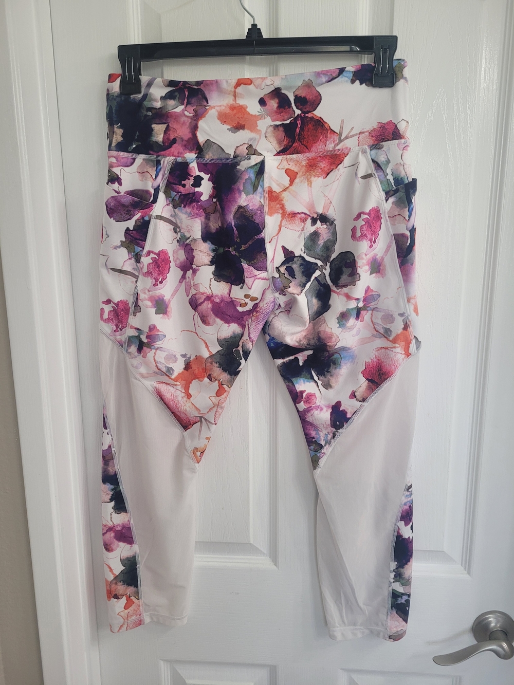 Athleta White and Purple Mudra Leggings Floral 7/8 - Picture 3 of 9